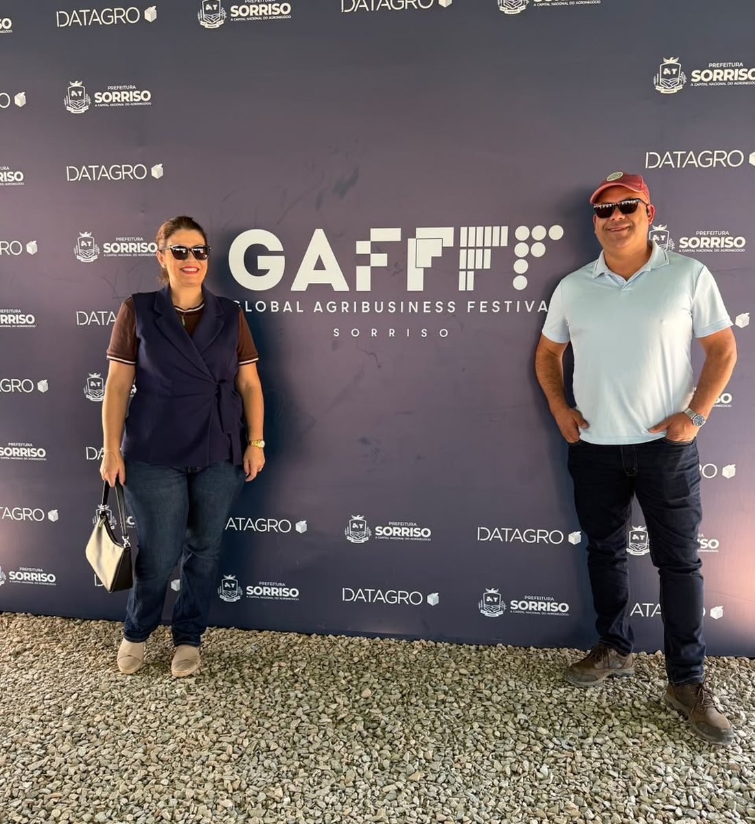 Rodrigo Pedreira e Tercilia Pinheiro em evento do agronegócio